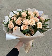 Букет Кремовые розы Латте в Саратове