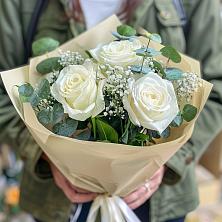Букет цветов из:  Розы в Саратове