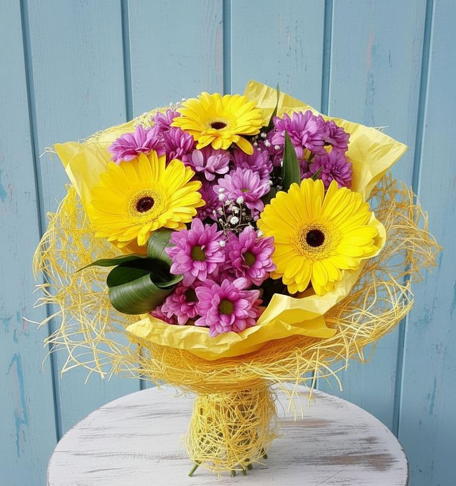 Букет цветов из: Хризантемы и Герберы в Саратове