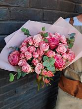 Букет цветов из:  Розы в Саратове